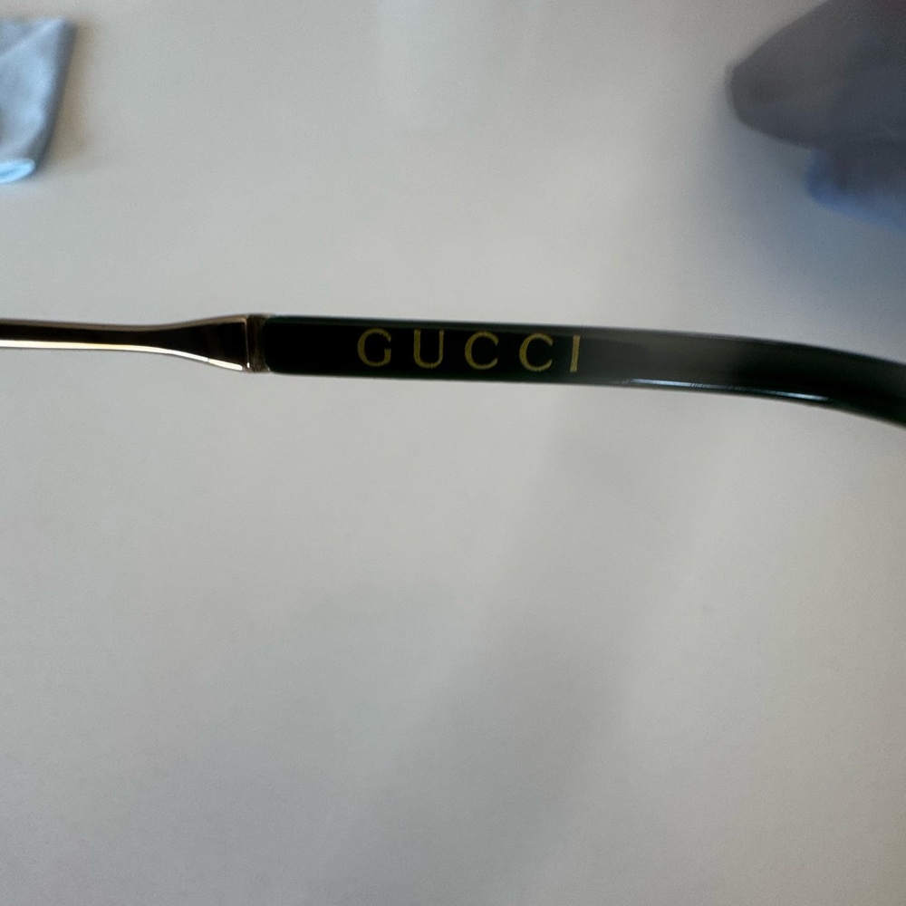 NWT 
Gucci Glasses and Blue Silk Dust Bag and Case - Picture 8 of 11